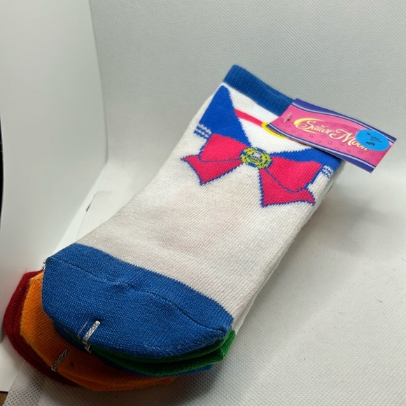 Sailor Moon Low Cut Socks Set of 5 Pairs new - Picture 1 of 6